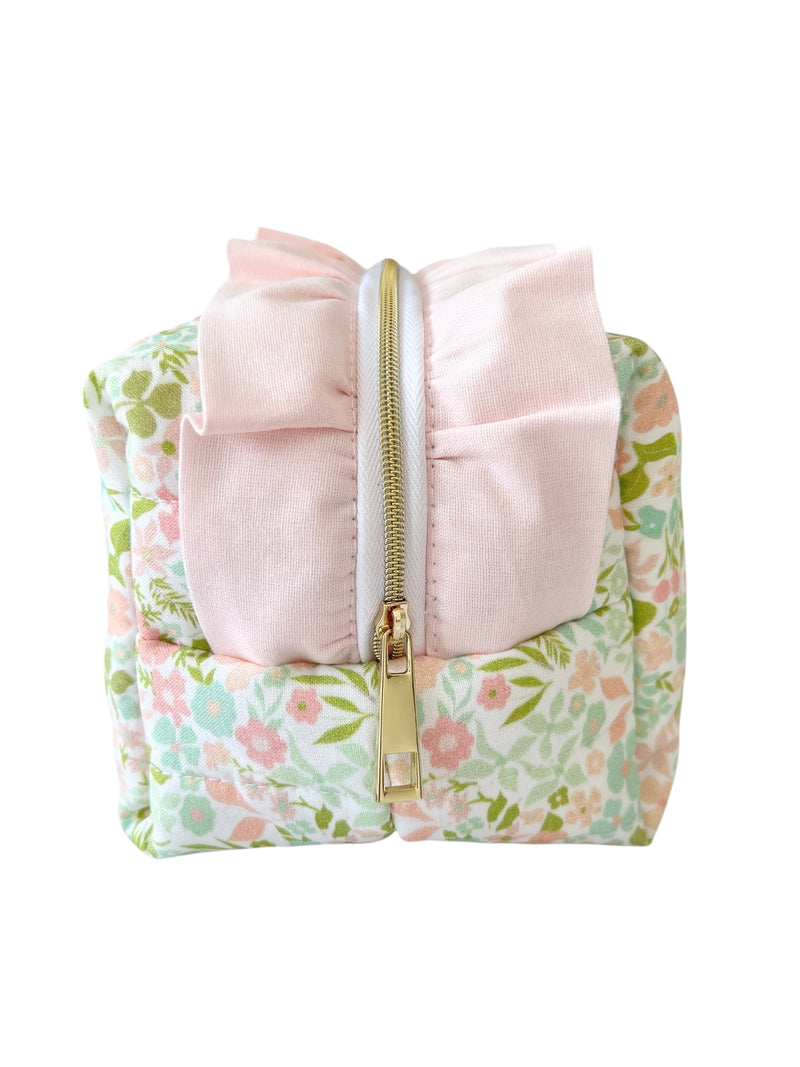 Greta Gingham Ruffle Carry-All