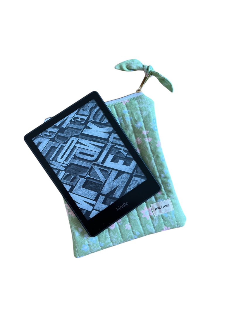 Flora Quilted Kindle Sleeve