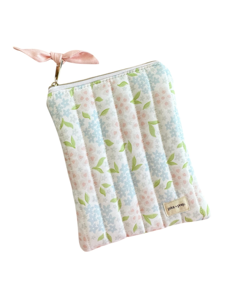 Hydrangea Quilted Kindle Sleeve