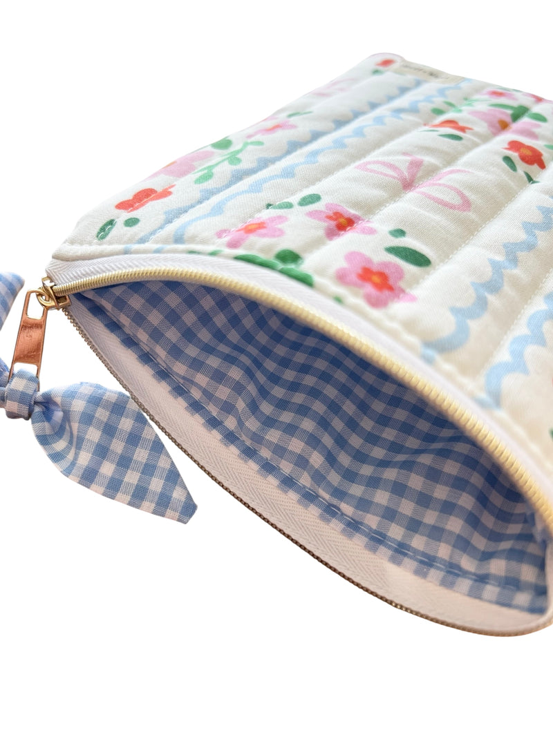 Cottage Bows Quilted Kindle Sleeve