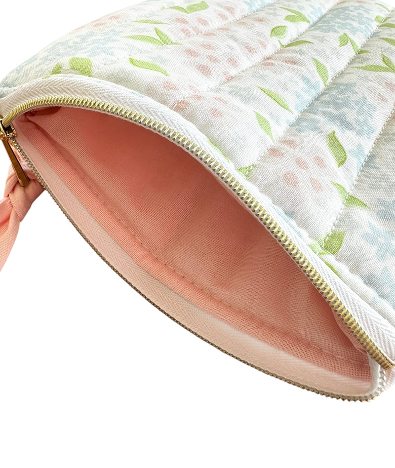 Hydrangea Quilted Kindle Sleeve