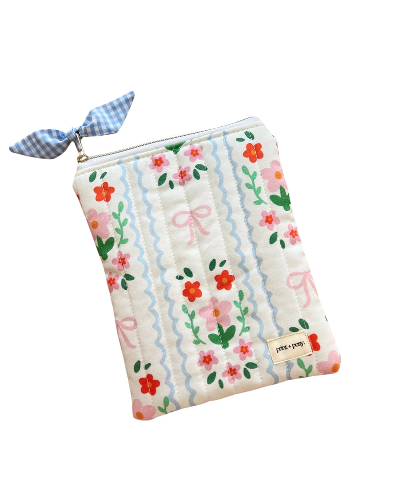 Cottage Bows Quilted Kindle Sleeve