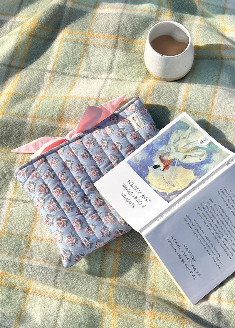 Dusky Quilted Book Sleeve