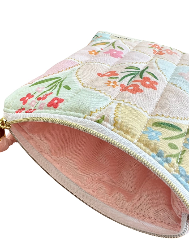 Daisy Mosaic Quilted Kindle Sleeve