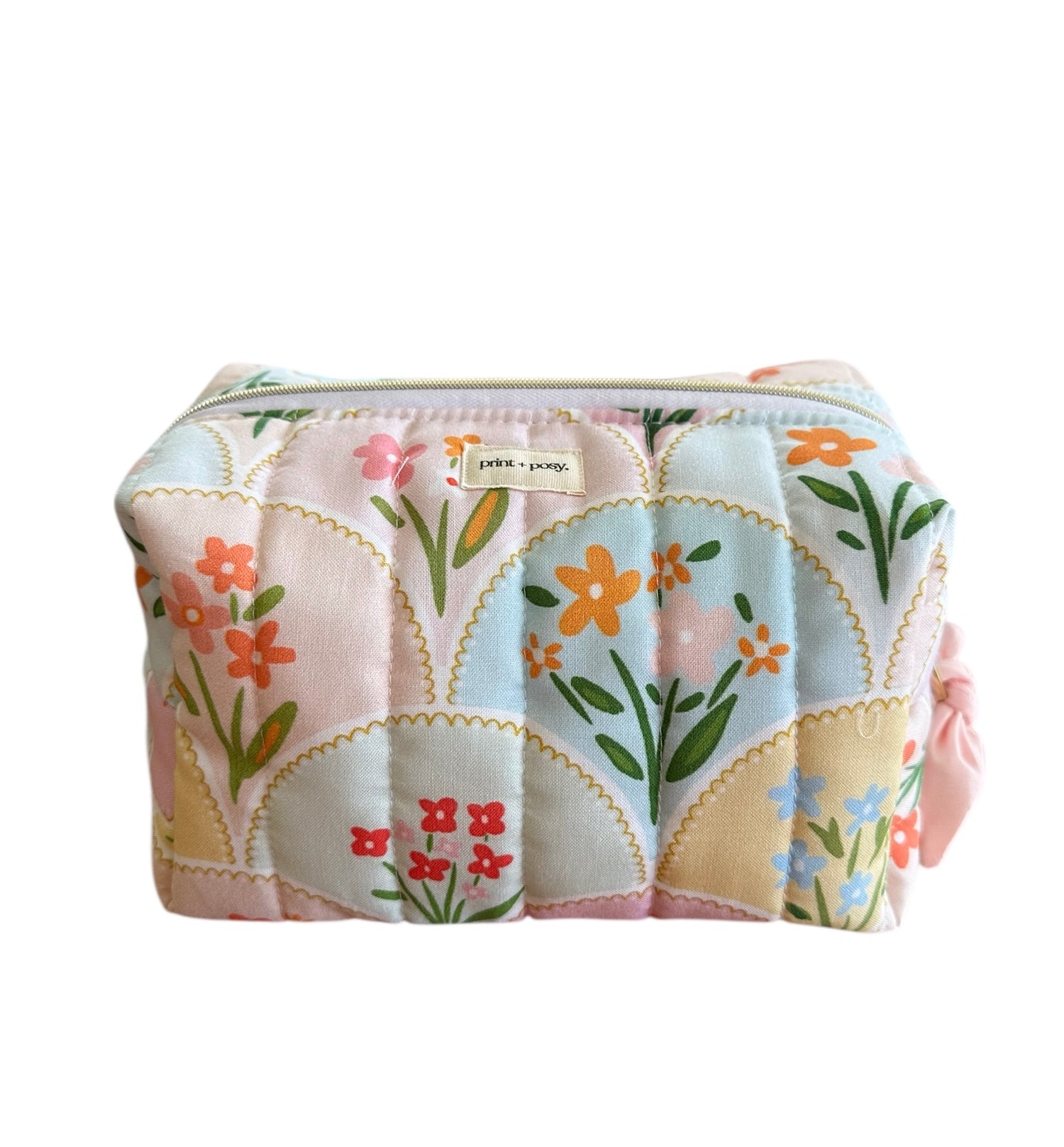 Daisy Mosaic Quilted Carry-All