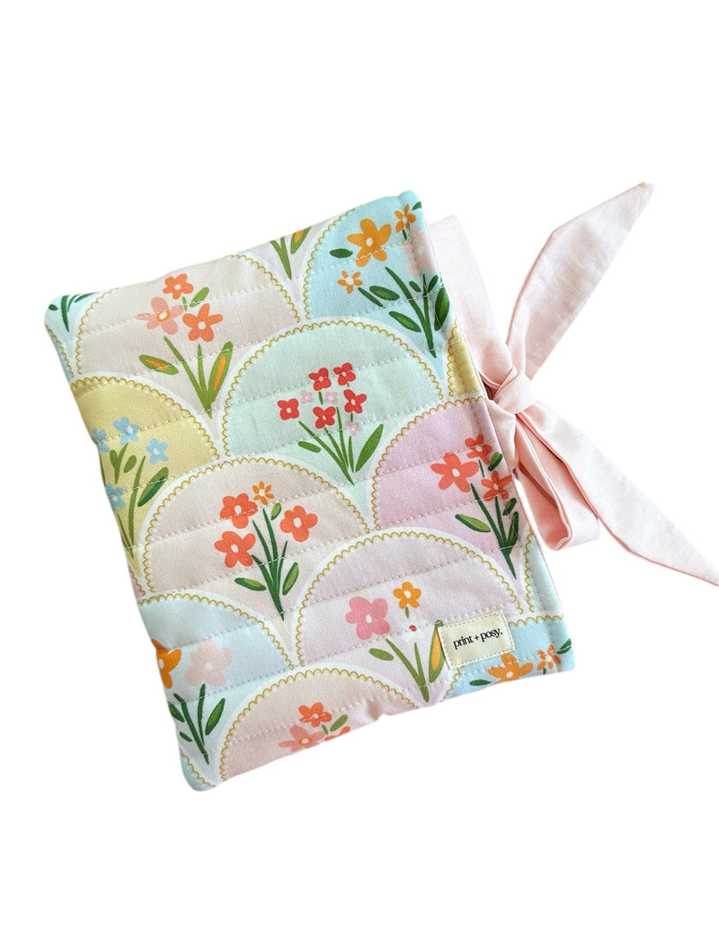 Daisy Mosaic Quilted Book Sleeve