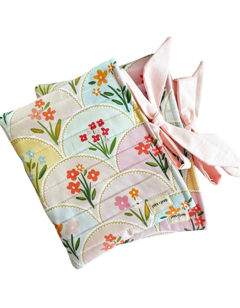 Daisy Mosaic Quilted Book Sleeve
